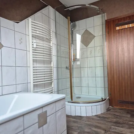 Spacious 4-room Ideal For Families And Business Trips In A Quiet Area شقة
