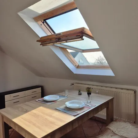 Spacious 4-room Ideal For Families And Business Trips In A Quiet Area شقة Schwanewede