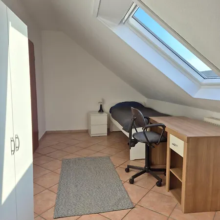 Spacious 4-room Ideal For Families And Business Trips In A Quiet Area *