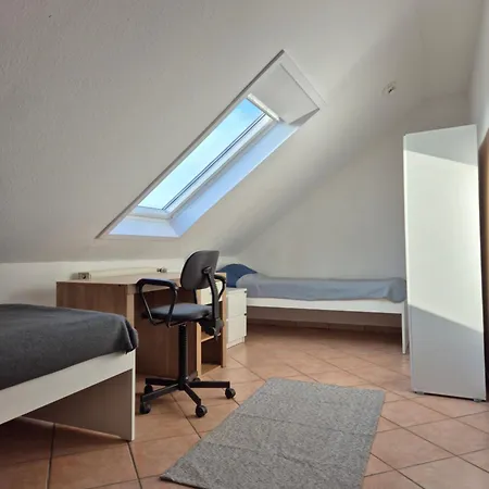 Spacious 4-room Ideal For Families And Business Trips In A Quiet Area شقة *